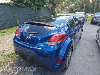 2016 Hyundai Veloster – miniatura 3