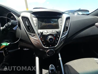 2016 Hyundai Veloster – miniatura 11