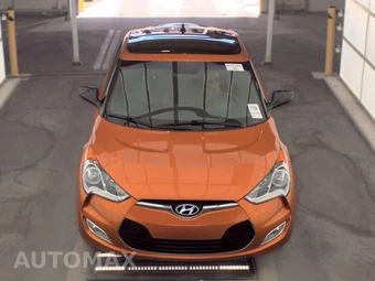 2016 Hyundai Veloster – miniatura 2