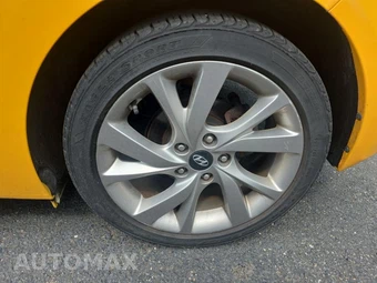 2016 Hyundai Veloster – miniatura 11