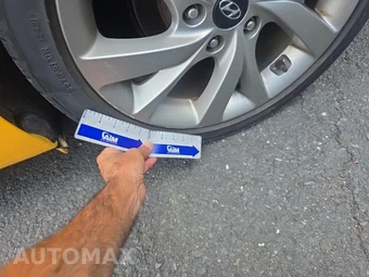 2016 Hyundai Veloster – miniatura 25