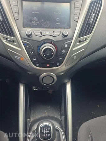 2016 Hyundai Veloster – miniatura 29