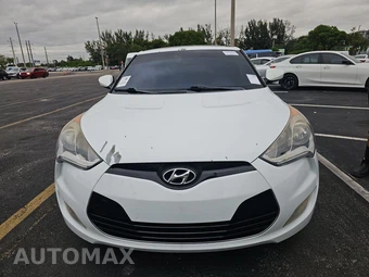 2016 Hyundai Veloster – miniatura 2
