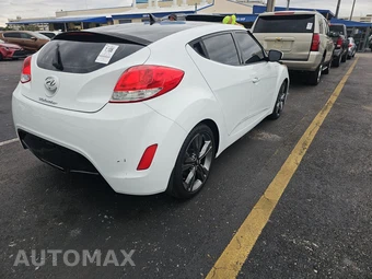 2016 Hyundai Veloster – miniatura 4