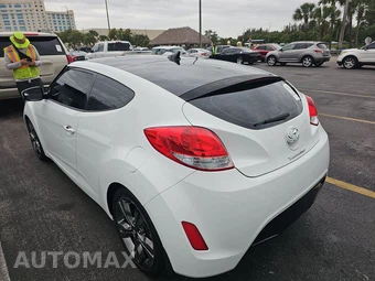 2016 Hyundai Veloster – miniatura 6
