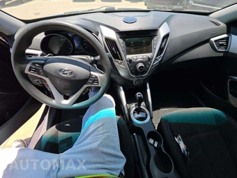 2016 Hyundai Veloster – miniatura 10