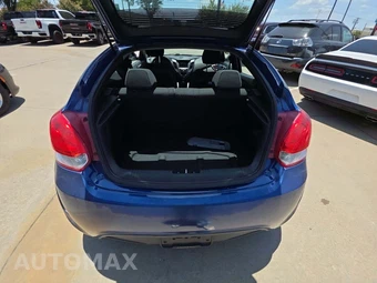 2016 Hyundai Veloster – miniatura 14