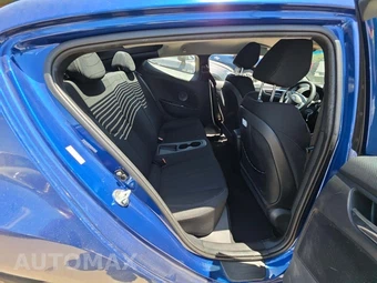 2016 Hyundai Veloster – miniatura 16
