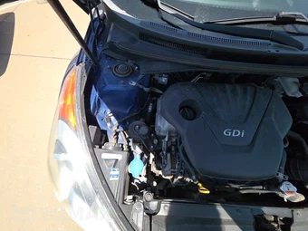 2016 Hyundai Veloster – miniatura 26