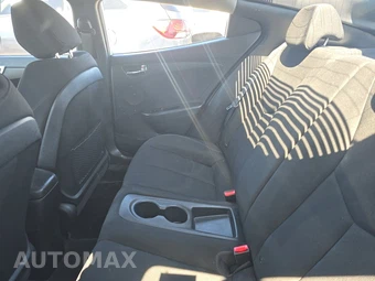 2016 Hyundai Veloster – miniatura 13