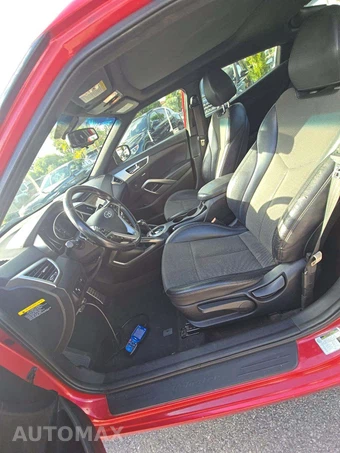 2016 Hyundai Veloster – miniatura 7