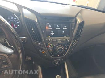 2016 Hyundai Veloster Turbo – miniatura 11