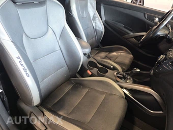 2016 Hyundai Veloster Turbo – miniatura 8