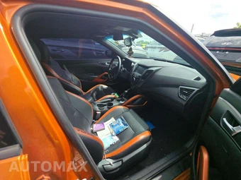 2016 Hyundai Veloster Turbo w/Orange Accent - miniatura 15