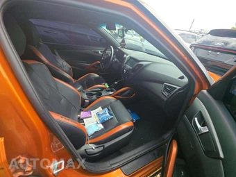 2016 Hyundai Veloster Turbo w/Orange Accent - miniatura 17