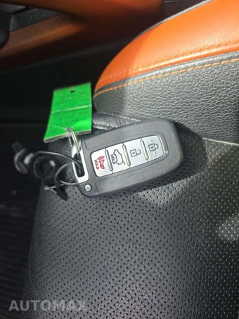 2016 Hyundai Veloster Turbo w/Orange Accent - miniatura 8