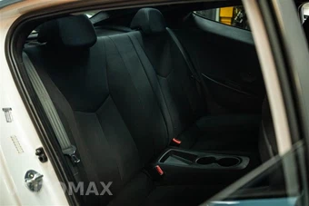 2016 Hyundai Veloster w/Yellow Accent - miniatura 10