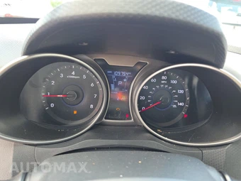 2016 Hyundai Veloster w/Yellow Accent – miniatura 12