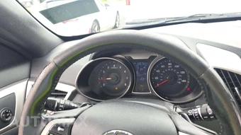 2016 Hyundai Veloster w/Yellow Accent – miniatura 27