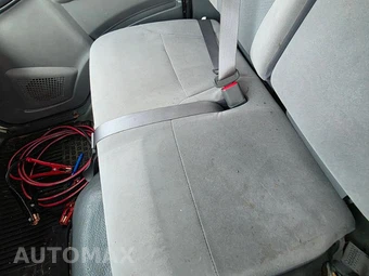 2016 Isuzu NPR HD Base – miniatura 11