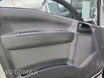 2016 Isuzu NPR HD Base – miniatura 13