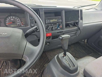 2016 Isuzu NPR HD Base Low Tilt – miniatura 10