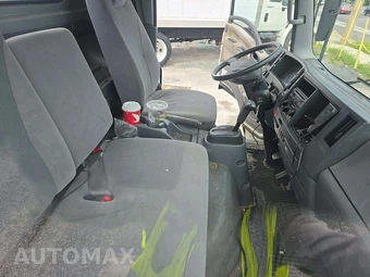 2016 Isuzu NPR HD Base Low Tilt – miniatura 15