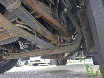 2016 Isuzu NPR HD Base Low Tilt – miniatura 7