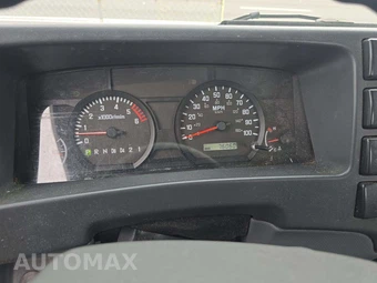 2016 Isuzu NPR HD Base Low Tilt – miniatura 9