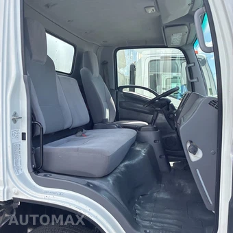 2016 Isuzu NPR - miniatura 16