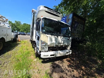 2016 Isuzu NQR Base Low Tilt – miniatura 2