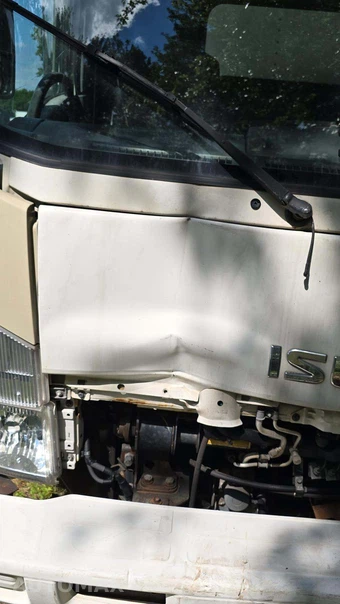 2016 Isuzu NQR Base Low Tilt – miniatura 26