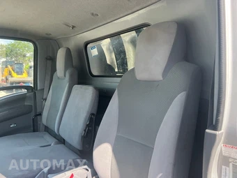 2016 Isuzu Oasis – miniatura 29