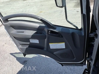 2016 Isuzu Oasis – miniatura 39