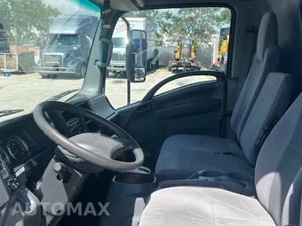 2016 Isuzu Oasis – miniatura 18
