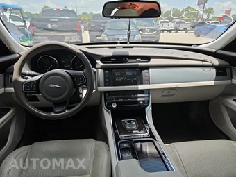 2016 Jaguar XF Prestige – miniatura 14