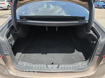 2016 Jaguar XF Prestige – miniatura 20