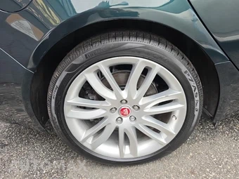 2016 Jaguar XF Prestige – miniatura 10