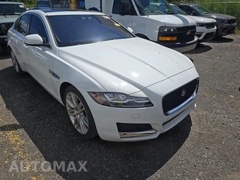 2016 Jaguar XF Prestige – miniatura 3