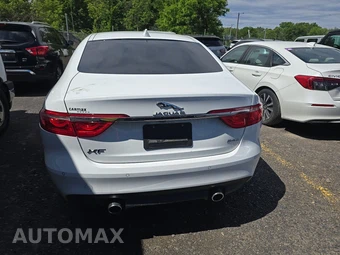 2016 Jaguar XF Prestige – miniatura 5