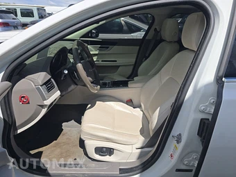 2016 Jaguar XF Prestige – miniatura 7