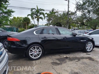 2016 Jaguar XF Prestige – miniatura 11