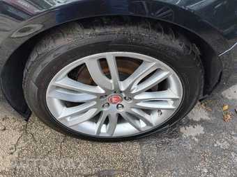 2016 Jaguar XF Prestige – miniatura 22