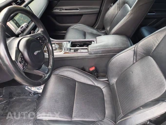 2016 Jaguar XF Prestige – miniatura 30
