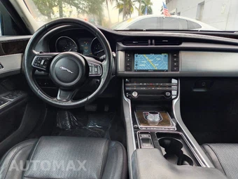2016 Jaguar XF Prestige – miniatura 36