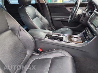 2016 Jaguar XF Prestige – miniatura 48