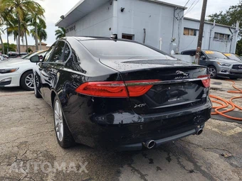 2016 Jaguar XF Prestige – miniatura 8