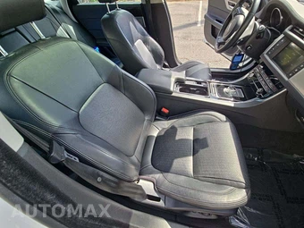 2016 Jaguar XF Prestige - miniatura 18