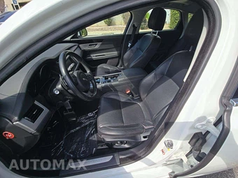 2016 Jaguar XF Prestige - miniatura 6