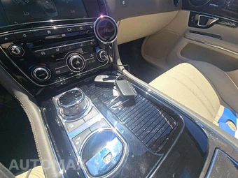 2016 Jaguar XJ R-Sport – miniatura 8